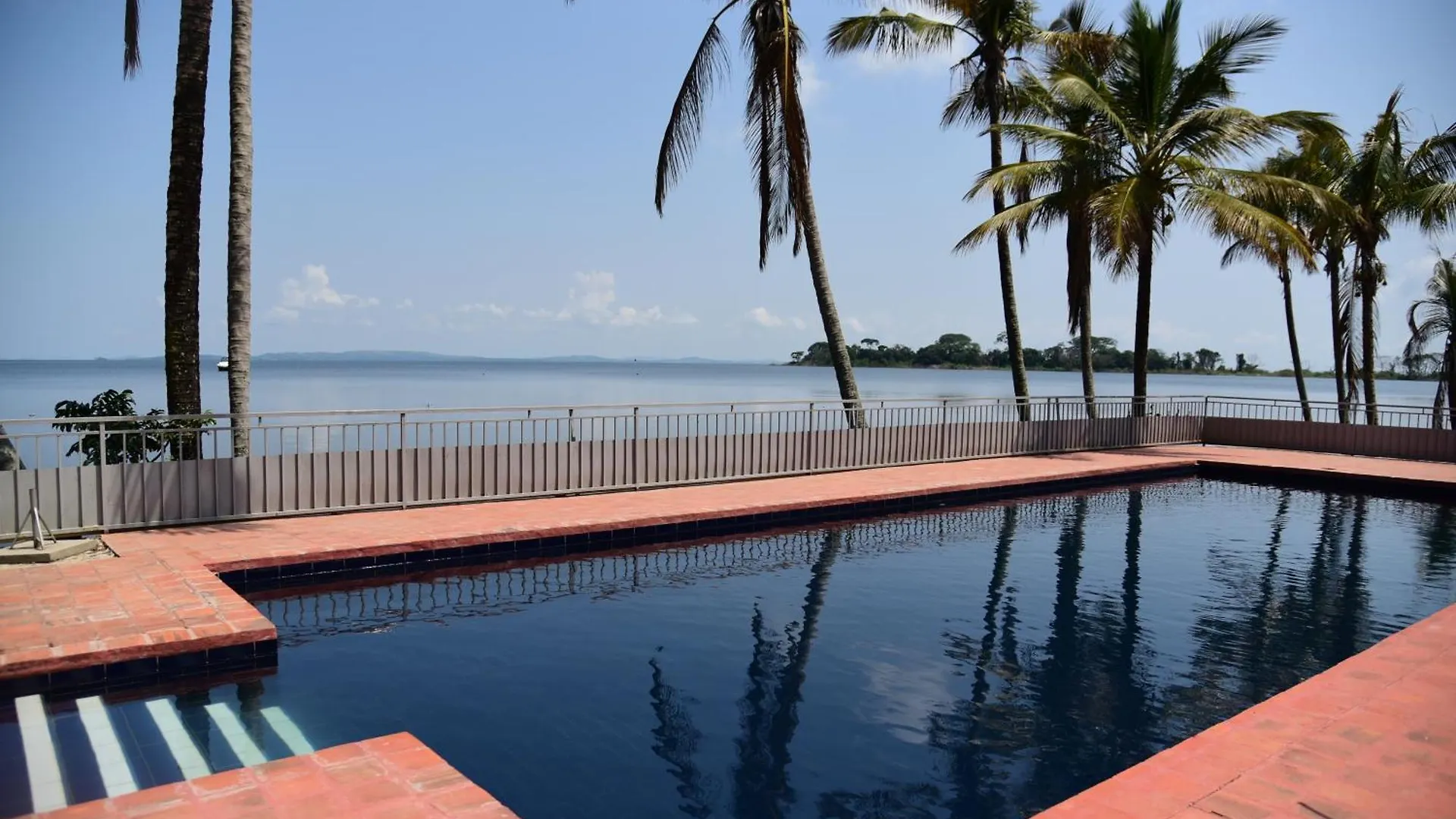 Pineapple Bay Resort Bulago Island Uganda